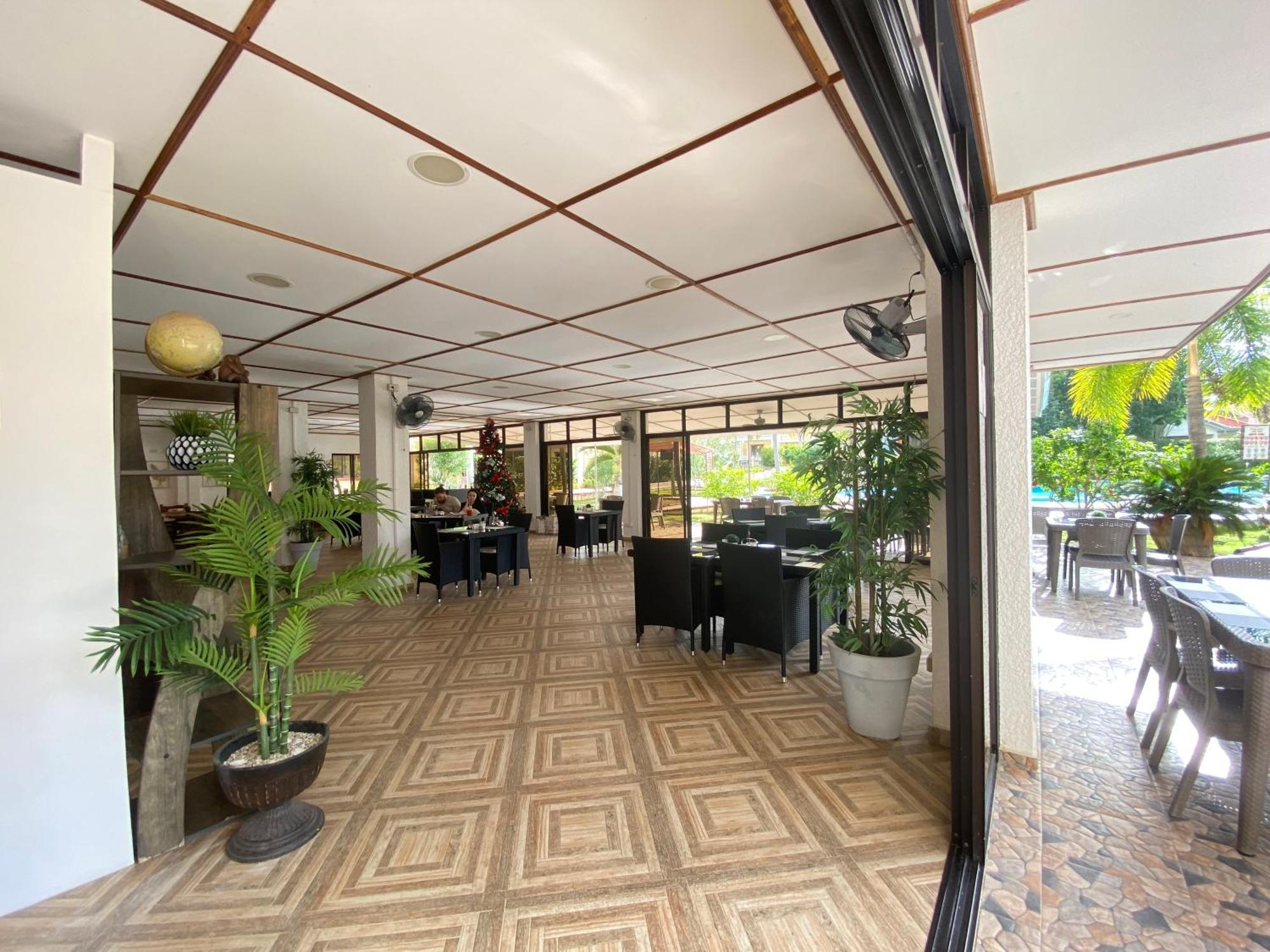 Sunville Hotel And Restaurant Панглао Екстериор снимка
